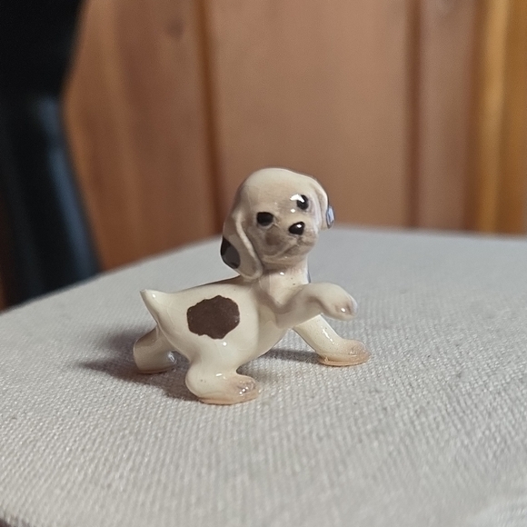 HAGEN-RENAKER MINIATURE PORCELAIN PUPPY FIGURINE - Picture 1 of 4
